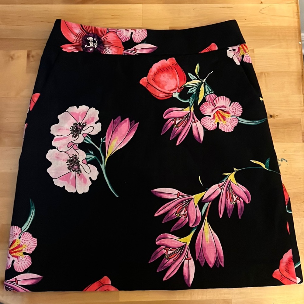 Ann Taylor Womens Pencil Straight Skirt Sz 0 Black Pink Floral with Pockets